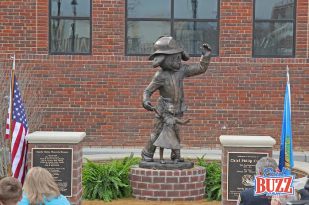 statue-dedication